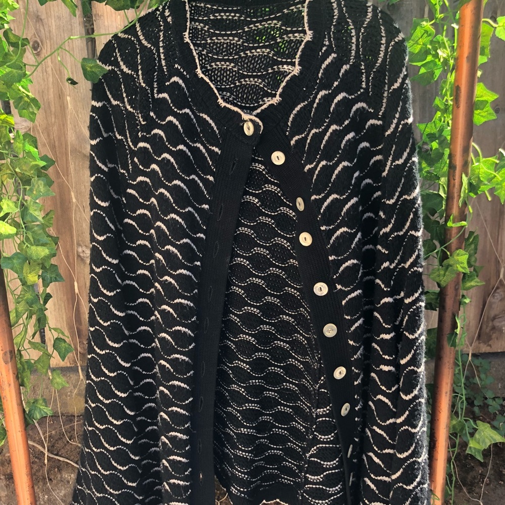 1960: Vintage knit Wool cape/poncho